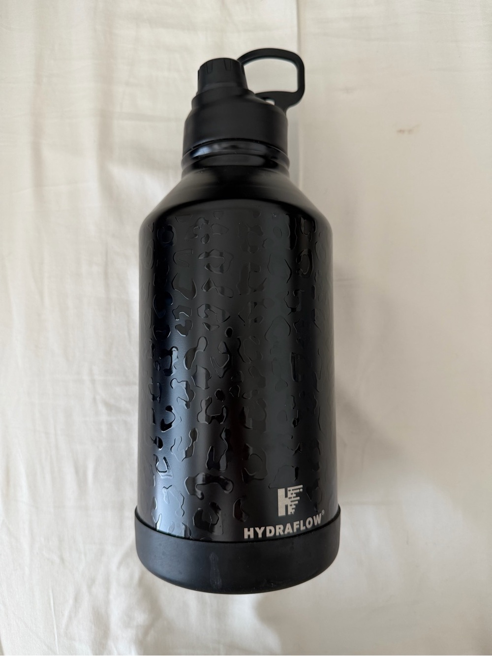 HydraFlow 64 oz. Black Insulated Water Bottle